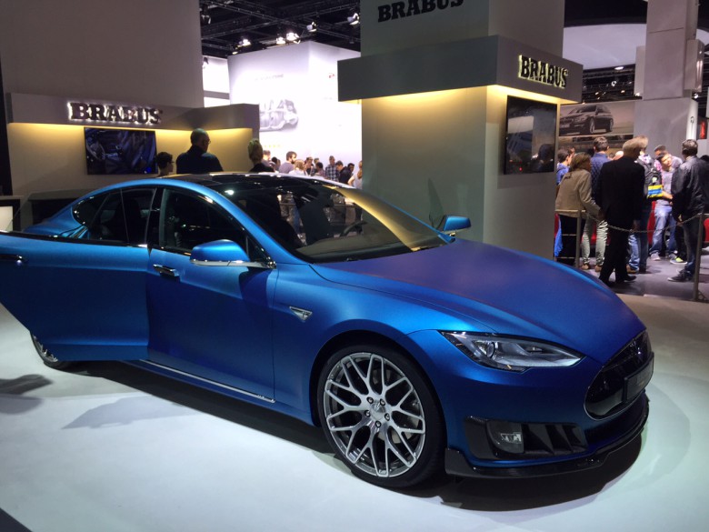 Blue-Tesla-Brabus_full-pic-780×585